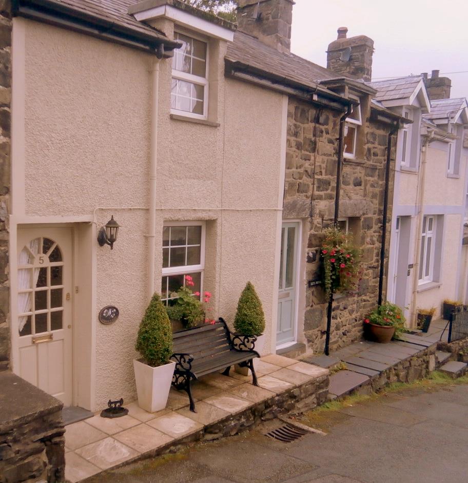 Tom Parry Tryfer Terrace, Harlech